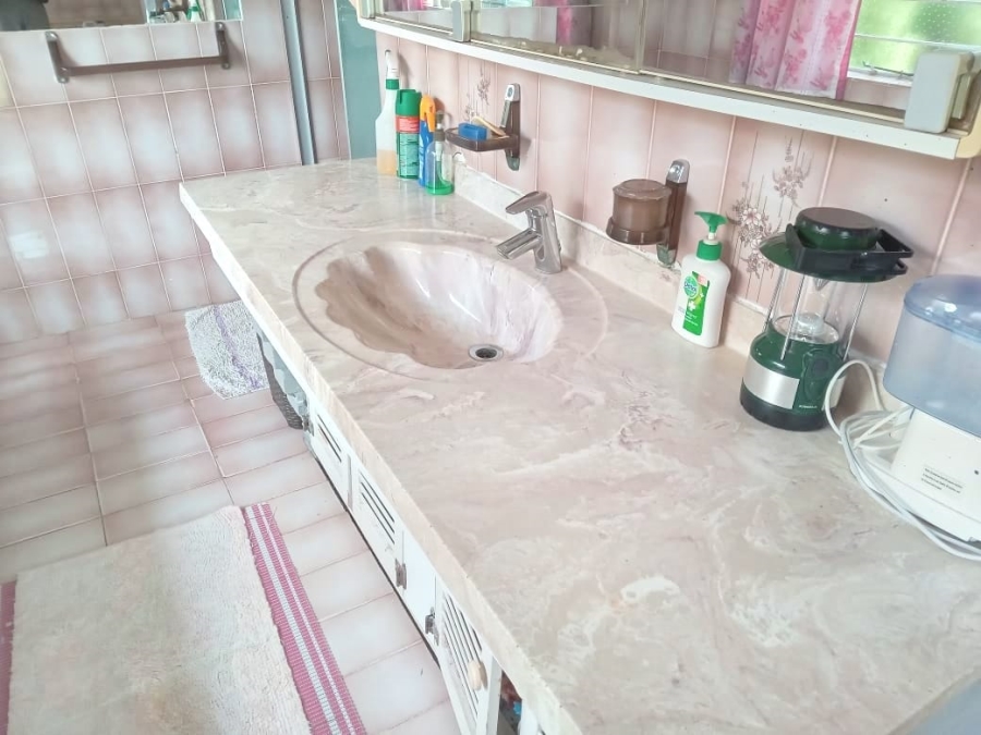 4 Bedroom Property for Sale in Bultfontein Free State